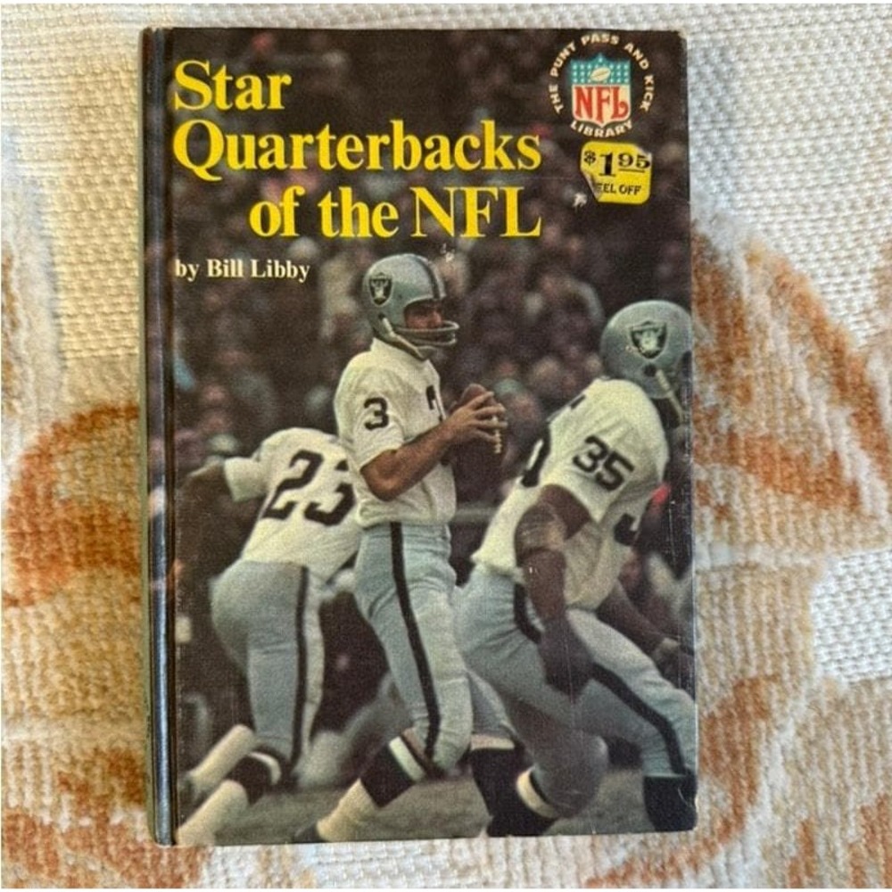 Star‎ Quarterbacks of the NFL by Bill Libby - Vintage Book (1970) - Hardcover